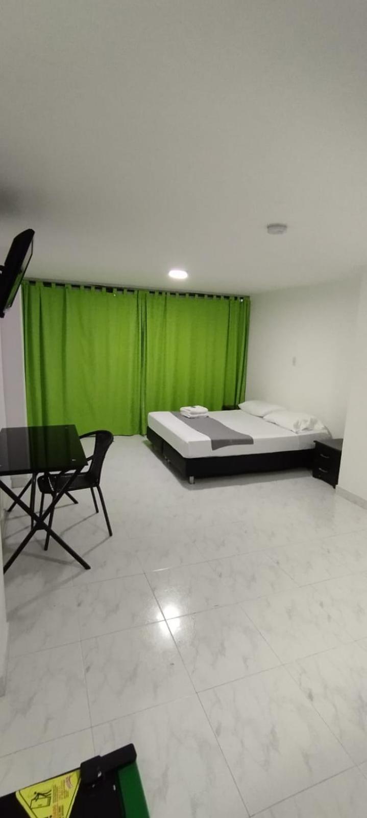 Hotel Paradise Lleras ميديلين المظهر الخارجي الصورة