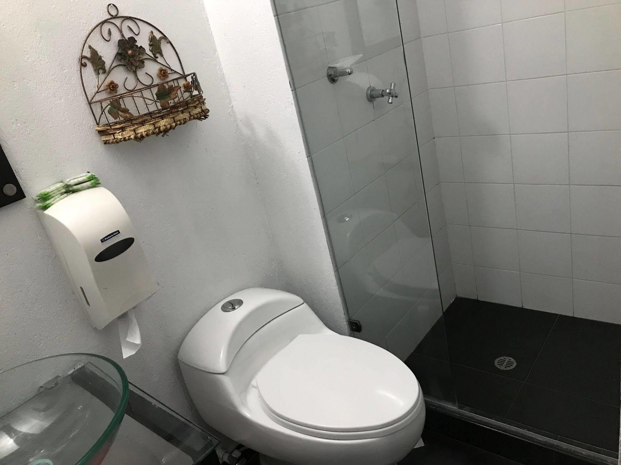 Hotel Paradise Lleras ميديلين المظهر الخارجي الصورة