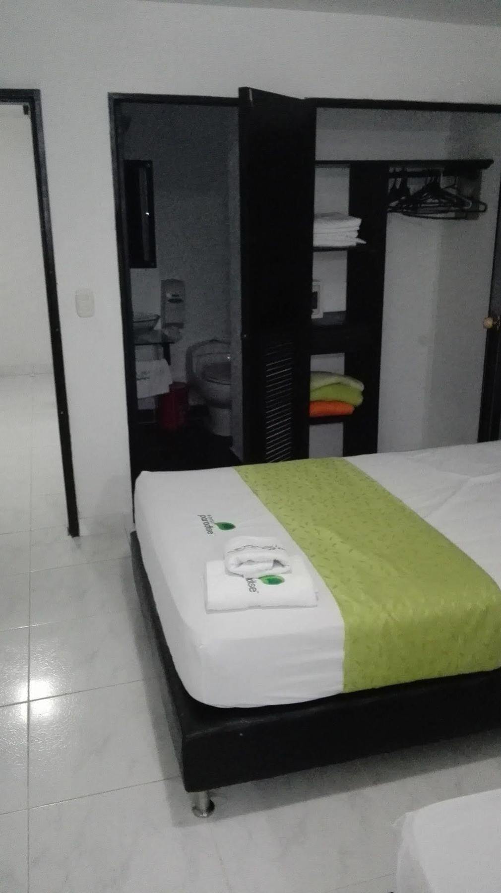 Hotel Paradise Lleras ميديلين المظهر الخارجي الصورة